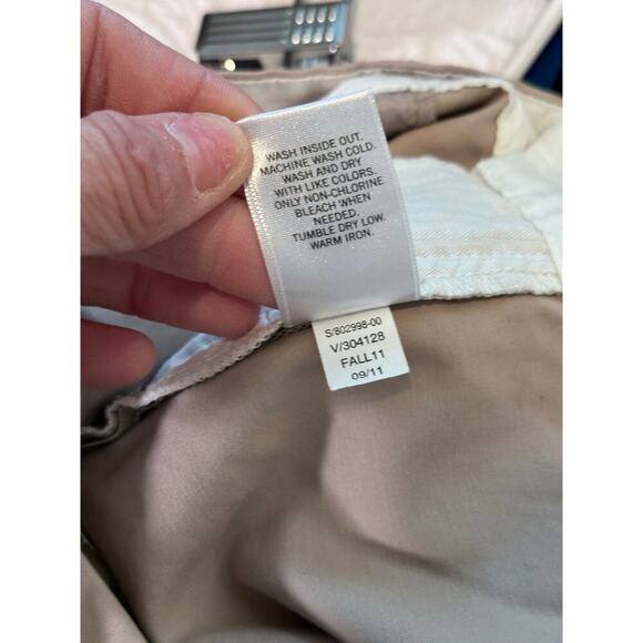 Banana Republic Women's Beige tan chino Mid Rise Straight Leg Pants Size 12L - Picture 5 of 7